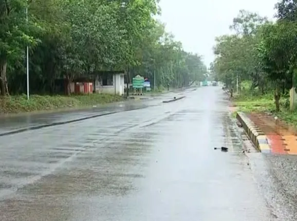 ଧୋଇଯିବ ଦୀପାବଳି ଓ କାଳୀପୂଜା ! ଅବପାତରରେ ପରିଣତ ହେଲା ବଙ୍ଗୋପସାଗରରେ ସୃଷ୍ଟ ଲଘୁଚାପ, ୧୮ଘଂଟା ଭିତରେ ନେଇପାରେ ଡିପ ଡିପ୍ରେସନର ରୂପ