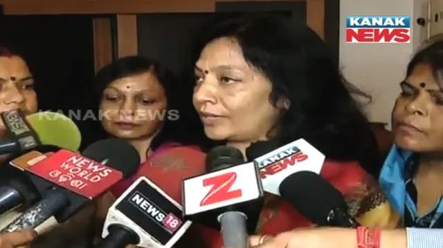 ଗଣଦୁଷ୍କର୍ମ ଘଟଣାରେ ନିଜ ଆଡୁ ମାମଲା ରୁଜୁ କଲା ମହିଳା କମିସନ ! ପୀଡିତାଙ୍କୁ ଭେଟିଲେ ଶିଶୁ ସୁରକ୍ଷା ଆୟୋଗର ଅଧ୍ୟକ୍ଷ