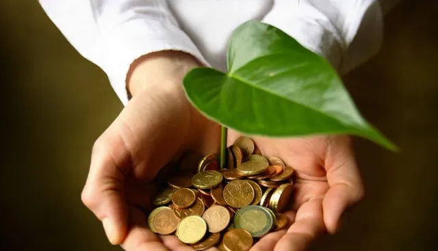 ଆର୍ଥିକ ମାନ୍ଦାବସ୍ଥାକୁ ନେଇ ଆପଣ ଦ୍ୱନ୍ଦରେ କି ? ଆର୍ଥିକ ପରିଚାଳନା କିପରି କରିବେ ଏବଂ କେଉଁଠି ନିବେଶ କରିବେ, କ’ଣ ରହିଛି ବିଶେଷଜ୍ଞଙ୍କ ପରାମର୍ଶ, ପଢ଼ନ୍ତୁ ଏହି ରିପୋର୍ଟ ।