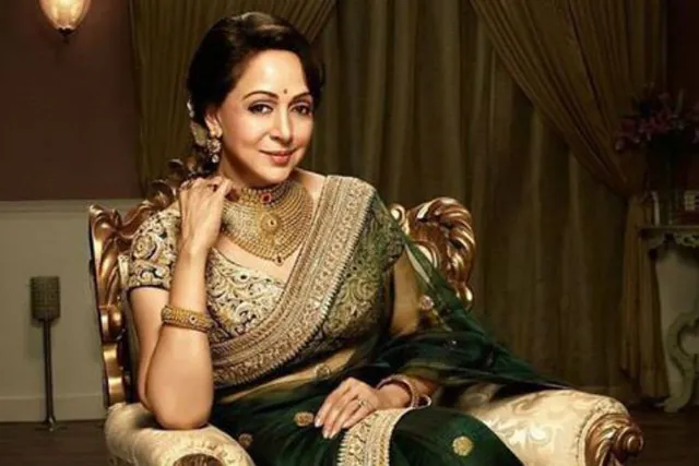 ଆଜି ଡ୍ରିମଗର୍ଲଙ୍କ ଜନ୍ମଦିନ  ! ଆସନ୍ତୁ ଜାଣିବା ହେମାଙ୍କ ବିଷୟରେ କିଛି ଜଣାଅଜଣା କଥା . . . .