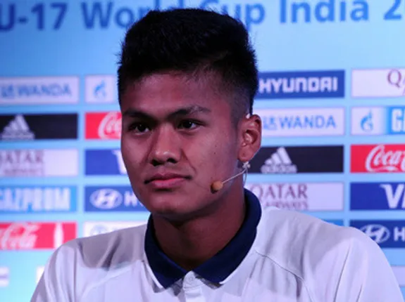 ସ୍ୱପ୍ନ ଥିଲା ଦେଶ ପାଇଁ ଫୁଟବଲ ଖେଳିବା : ପରିବା ବିକ୍ରି କରି ମା’ ନିଜ ପୁଅର ଇଚ୍ଛା କଲେ ପୁରା