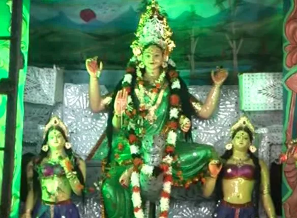 ଢେଙ୍କାନାଳରେ ଧୂମଧାମରେ ଚାଲିଛି ମା’ଲକ୍ଷ୍ମୀଙ୍କର ପୂଜାର୍ଚ୍ଚନା 