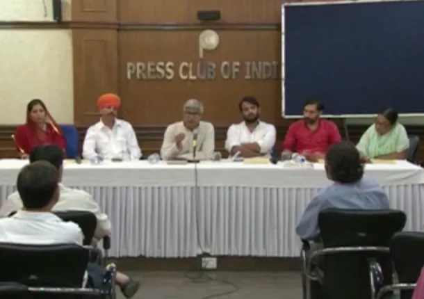 ଦିଲ୍ଲୀରେ ପହଂଚିଲା ରାଜ୍ୟର କୃଷକ ଆନ୍ଦୋଳନ ! ପ୍ରାଇସ, ପ୍ରେଷ୍ଟିଜ ଓ ପେନସନ ଦାବିରେ କେନ୍ଦ୍ର ସରକାରଙ୍କୁ ନବନିର୍ମାଣ କୃଷକ ସଙ୍ଗଠନର ଚେତାବନୀ