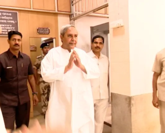 ଓଡିଶା ସଚିବାଳୟରେ ଖୋଲିଲା ସୋସିଆଲ ମିଡିଆ ଗ୍ରୀଭାନ୍ସ ସେଲ ! ଟ୍ୱିଟର କିମ୍ବା ଫେସବୁକରେ ଅଭିଯୋଗ ଶୁଣିବେ ସରକାର ।