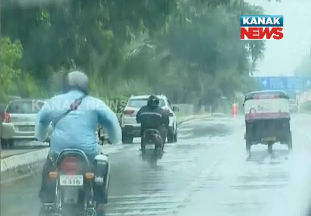 ଦୀପାବଳି ଧୋଇଦେଲା ଲଘୁଚାପ ବର୍ଷା : ଆସନ୍ତା ୪ ଘଂଟା ମଧ୍ୟରେ ୭ଟି ଜିଲ୍ଲାରେ ପ୍ରବଳ ବର୍ଷା ସମ୍ଭାବନା