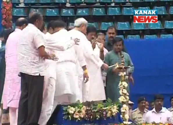 କଟକରେ ସହରାଂଚଳ ପାଇଁ ୧୦୧ଟି ନୂତନ ଜଳ ଯୋଗାଣ ପ୍ରକଳ୍ପର ଶିଳାନ୍ୟାସ କଲେ ନବୀନ ! ଭୁବନେଶ୍ୱରରେ ୱାଟର ଟେଷ୍ଟିଂ ଷ୍ଟେଟ୍ ଲାବରୋଟାରୀର ଉଦଘାଟନ