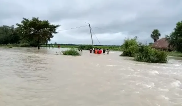 ଲଗାଣ ବର୍ଷାରେ ବେହାଲ ଓଡିଶା : ବର୍ଷା ପାଣି ସୃଷ୍ଟି କରିଛି ଜଳାଶୟର ଭ୍ରମ