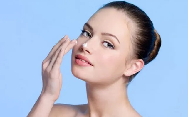 ସାବଧାନ ! ପଡିପାରନ୍ତି ବିପଦରେ : ବଜାରରେ ମିଳୁଥିବା କ୍ରିମ୍ ଓ ଅତରରେ ରହିଛି ବିଷାକ୍ତ ଜିନିଷ