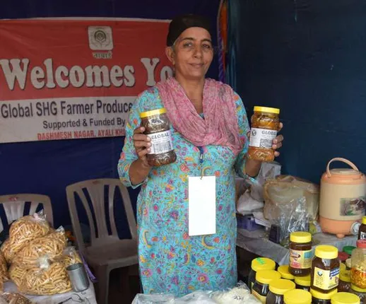 ଚାଷରୁ ଆୟ ୪୦ ଲକ୍ଷ । ସରକାରୀ ଚାକିରି ଛାଡି ଲକ୍ଷାଧିକ ଟଙ୍କା କମାଇଲେ ଗୁରଦେବ କୈାର୍ ।