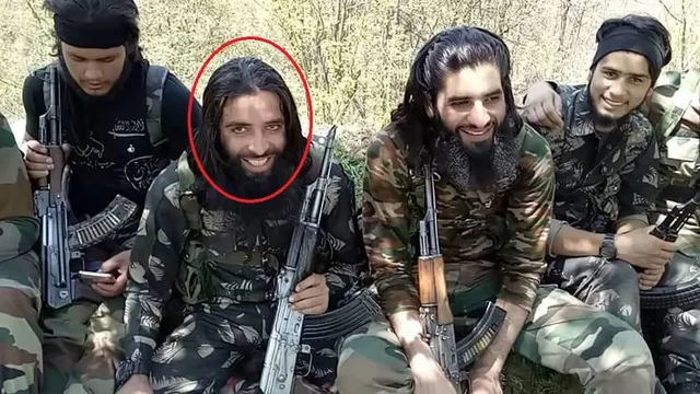 ଭାରତୀୟ ସେନାର ଅପରେସନ ଅଲଆଉଟ ! ଆତଙ୍କବାଦୀଙ୍କୁ ଖୋଜି ଖୋଜି ମାରୁଛି ସେନା, ଆଉ ତିନି ଆତଙ୍କବାଦୀ ନିହତ