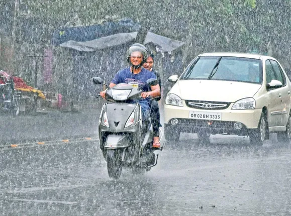 ଲଘୁଚାପ ପ୍ରଭାବରେ ରାଜ୍ୟରେ ହେବ ବର୍ଷା ! ଉପକୂଳ ଓଡ଼ିଶାରେ ଅଧିକ ବର୍ଷା ସମ୍ଭାବନା