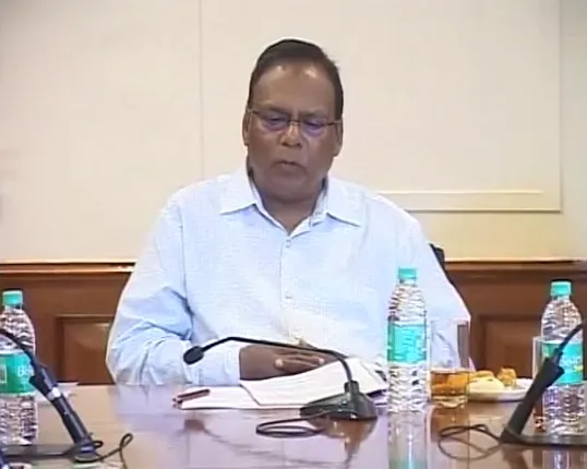 ପୁଣି ଝୁଲିଲା ନିଷ୍ପତ୍ତି ! ରେଭେନ୍ସା ବିଶ୍ୱବିଦ୍ୟାଳୟରେ ଛାତ୍ର ସଂସଦ ନିର୍ବାଚନ ହେବ ନା ନାହିଁ ସ୍ଥିର କରିବ ସବକମିଟି