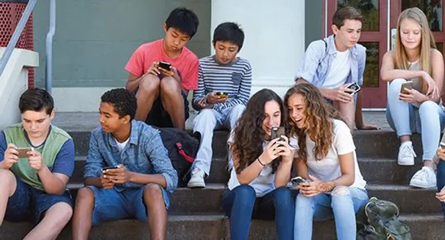 ସ୍ମାର୍ଟଫୋନ୍ ଯୋଗୁଁ କିଶୋର ଜୀବନରେ ବଢ଼ୁଛି ଆତ୍ମହତ୍ୟା ପ୍ରବଣତା : ଅଧ୍ୟୟନ