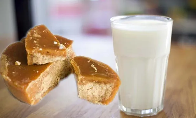 ଗରମ କ୍ଷୀର ସହ ଗୁଡ ମିଶାଇ ପିଅନ୍ତୁ ! ମିଳିବ ଅନେକ ଫାଇଦା