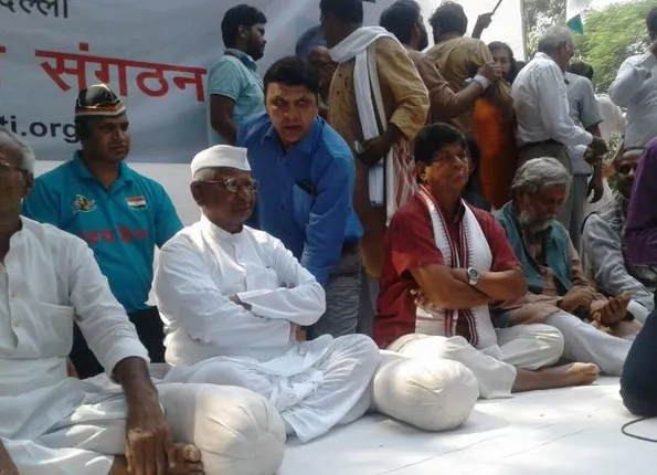 ତୀବ୍ର ହେଉଛି ଚାଷୀର ସ୍ୱର : ନବନିର୍ମାଣ କୃଷକ ସଂଗଠନର ଜୟ କିଷାନ ସମାବେଶରେ ଯୋଗଦେବେ ଆନ୍ନା ହଜାରେ