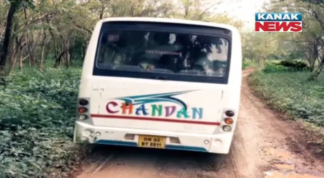 ସିଂହ ସଫାରୀରେ କେମିତି ଥିଲା ସେହି ୩୦ ମିନିଟ୍ ! କେମିତି ଉଦ୍ଧାର ପାଇଲେ ୪୦ ଜଣ ଯାତ୍ରୀ , ଜାଣନ୍ତୁ ସିଂହ ସଫାରୀର ପୂରା କାହାଣୀ