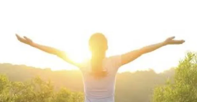 ପ୍ରତିଦିନ ସକାଳେ ଅଧାଘଣ୍ଟା ଖରାରେ ବସିବା ଖୁବ୍ ଭଲ ! ହୃଦରୋଗ ଏବଂ ଆଣ୍ଠୁଗଣ୍ଠି ଭଳି ରୋଗରୁ ପାଇବେ ମୁକ୍ତି