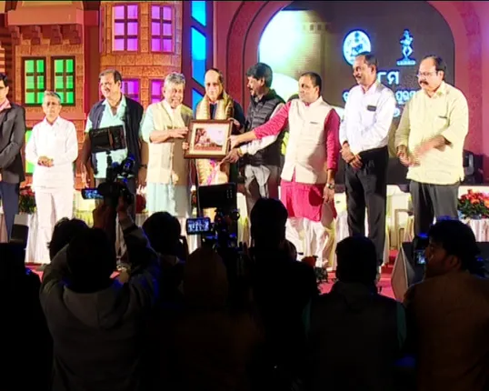 ରାଜ୍ୟ ଚଳଚ୍ଚିତ୍ର ପୁରସ୍କାର ଉତ୍ସବ ! ପ୍ରଣବ ପଟ୍ଟନାୟକଙ୍କୁ ଜୟଦେବ ସମ୍ମାନ