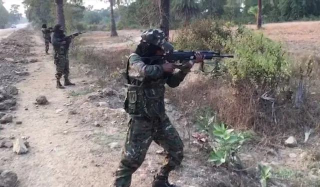 ଲାଲଗଡ଼ରେ ମହିଳା କମାଣ୍ଡୋ ! ମାଓ ପ୍ରବଣ ଅଂଚଳ ସୁକୁମା ଜିଲ୍ଲା ପୋଲମପାଲିରେ ମହିଳା କମାଣ୍ଡୋଙ୍କୁ ମୁତୟନ କଲା ଛତିଶଗଡ଼ ପୁଲିସ