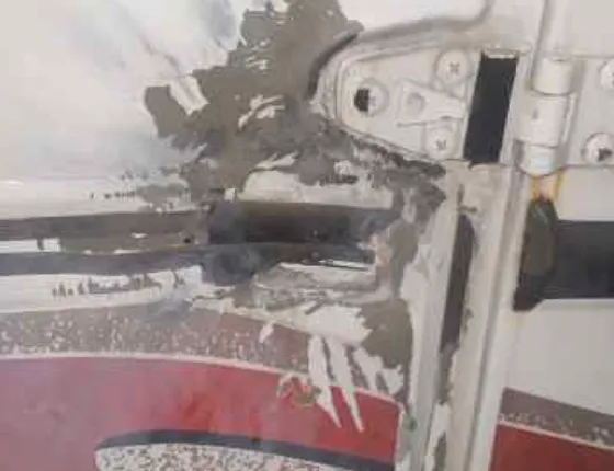 ନିଆଳିରେ ପୁଣି ବୋମା ମାଡ ! ଗତକାଲି ରାତିରେ ପୋଲସର ଗାଁର ଅଲେଖ ଖଟୋଇଙ୍କ ବଲେରୋ ଗାଡି ଉପରକୁ ବୋମା ଫିଙ୍ଗିରେ ଦୁର୍ବୃତ୍ତ