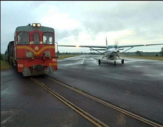 ଦୁନିଆର ବିରଳ ଏୟାରପୋର୍ଟ । ପ୍ରଥମେ ଗଡେ ଟ୍ରେନ, ତାପରେ ଉଡେ ପ୍ଲେନ