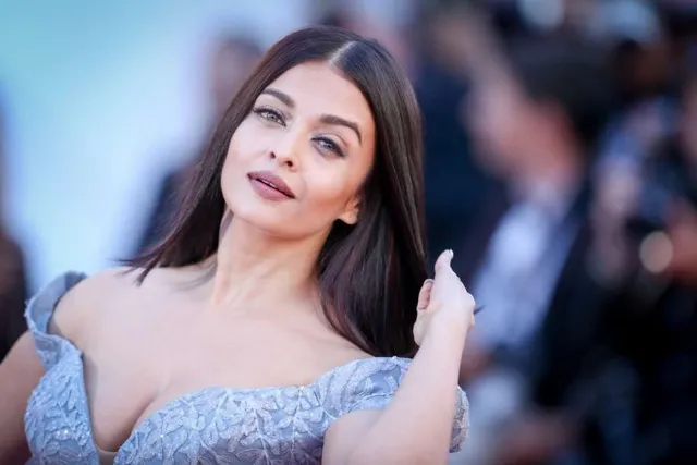 ପୁଣିଥରେ ମା’ ହେବେ ନୀଳନୟନା ଐଶ୍ୱର୍ଯ୍ୟା ! ସେରୋଗେସୀ ଟେକ୍ନୋଲୋଜିର ନେବେ ସାହାଯ୍ୟ