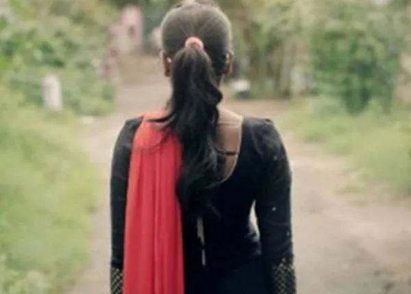 ନାବାଳିକା ନକ୍ସଲଙ୍କୁ ନୂଆ ଜୀବନ ଦେଲା ପୋଲିସ । ପାଠ ପଢାଇଲେ ଓ ଚାକିରି ବି ଦେଲେ । ବାପା-ମାଆ ହୋଇ କରାଇଲେ ବିବାହ  