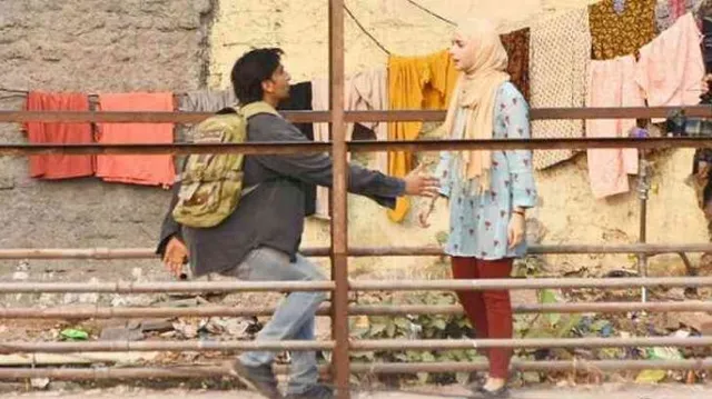 କାହିଁକି ବସ୍ତିରେ ବୁଲୁଛନ୍ତି ଆଲିଆ ? ଜାଣନ୍ତି କି ଏହାର କାରଣ