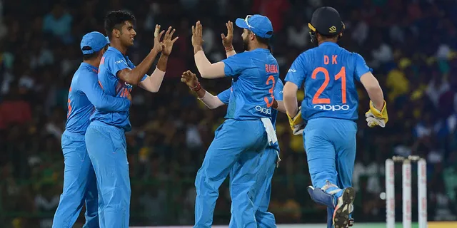 କଲୋମ୍ବୋ ଟି-୨୦ ମ୍ୟାଚରେ ୧୭ରନରେ ବାଙ୍ଗଲାଦେଶକୁ ଧୂଳିଚଟାଇଲା ଭାରତ ! ବିଜୟ ସହ ତ୍ରିିରାଷ୍ଟ୍ରିୟ ସିରିଜ୍ ଫାଇନାଲକୁ ପ୍ରବେଶ କଲା ଟିମ୍ ଇଣ୍ଡିଆ