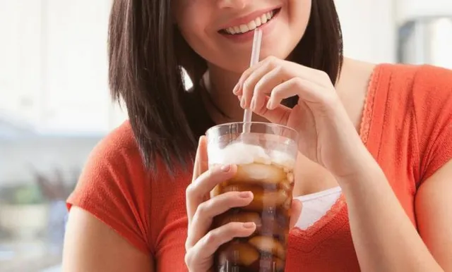 ସାବଧାନ ! ଗରମ ଦିନରେ ପିଅନ୍ତୁ ନାହିଁ ଏହି ସବୁ ଜୁସ୍, ଓଜନ ବଢ଼ିଯିବ