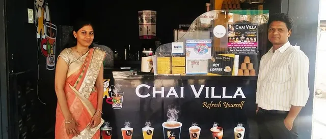 ଚା’ ପ୍ରେମରେ ବାୟା ହେଲେ ଦମ୍ପତି : ଲକ୍ଷ ଲକ୍ଷ ଟଙ୍କାର ଚାକିରୀ ଛାଡି ସାଜିଲେ ଚା ବିକାଳି