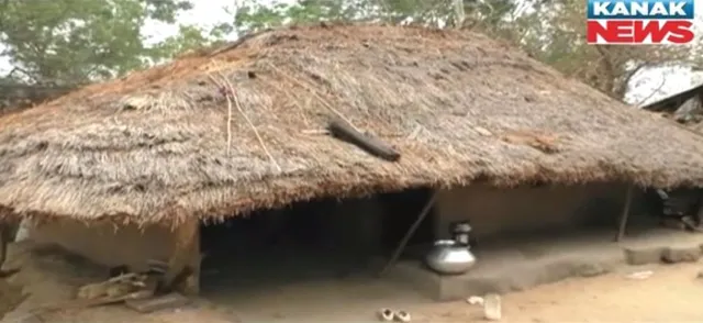 ମୌଳିକ ସୁବିଧାରୁ ବଂଚିତ ବଡଚଣା ବ୍ଳକ ଓଲର ଆଦିବାସୀ । ହେଲେ ବିକାଶର ବାର୍ତ୍ତା ବାଂଟିବା ପାଇଁ ରୌପ୍ୟ ଜୟନ୍ତୀ ପାଳନ କରି ବାହାବାହା ନେଉଛନ୍ତି ଜିଲ୍ଲା ପ୍ରଶାସନ