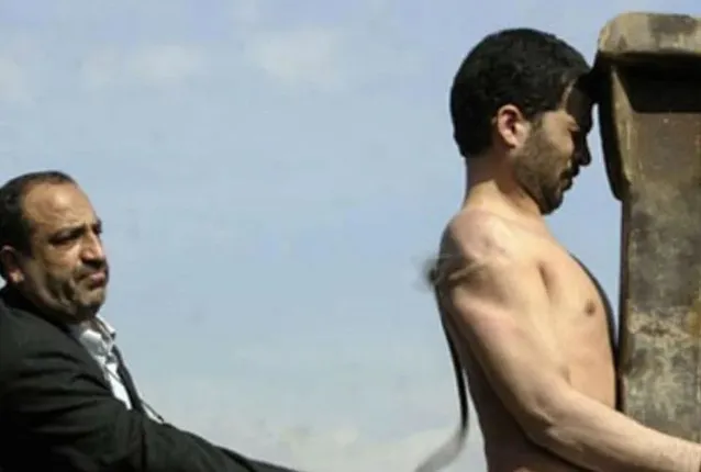 ଜାଣନ୍ତୁ କେଉଁ ଦେଶରେ ଦୁଷ୍କର୍ମକାରୀଙ୍କୁ ମିଳିଥାଏ କିଭଳି ଦଣ୍ଡ । କେଉଁଠି ମିଳେ ଚାବୁକ ମାଡ ତ ପୁଣି କେଉଁଠି କରିଦିଆଯାଏ ମୁଣ୍ଡରୁ ଗଣ୍ଡି ଅଲଗା