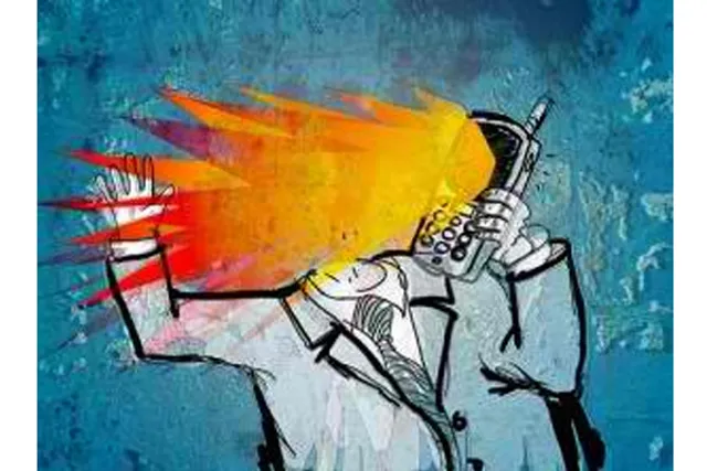 ଜୀବନ ନେଇଗଲା ମୋବାଇଲ ଫୋନ ! ଗେମ ଖେଳୁଥିବା ସମୟରେ ଫାଟିଲା ଫୋନ, ଜଳିଗଲା ୧୨ବର୍ଷର ବାଳକ, ମୋବାଇଲ କଂପାନୀକୁ ନେଇ ଉଠିଲା ପ୍ରଶ୍ନ