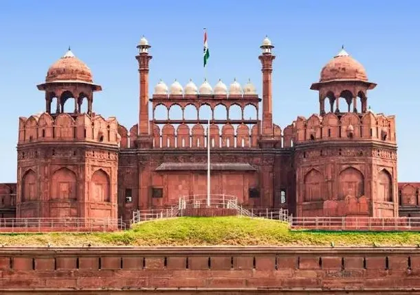 ଘରୋଇ ସଂସ୍ଥାକୁ ଟେକି ଦେଲେ ଲାଲକିଲ୍ଲାର ରକ୍ଷଣାବେକ୍ଷଣ ଦାୟିତ୍ୱ ! ୫ବର୍ଷ ପାଇଁ ଡାଲମିଆଁ ଭାରତ ଗ୍ରୁପକୁ ହସ୍ତାନ୍ତର କଲେ କେନ୍ଦ୍ର ସରକାର, ଐତିହ୍ୟର ବିକାଶ ଓ ରକ୍ଷଣାବେକ୍ଷଣ ପାଇଁ ଖର୍ଚ୍ଚ କରିବ ୨୫କୋଟି ଟଙ୍କା