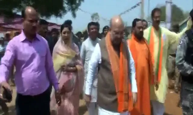 ଅମିତ୍ ଶାହଙ୍କ ମିଶନ ପଶ୍ଚିମ ଓଡିଶା ! ବଲାଙ୍ଗୀରର ଗାଁ ବୁଲିଲେ, ସମସ୍ୟା ପଚାରି ବୁଝିଲେ