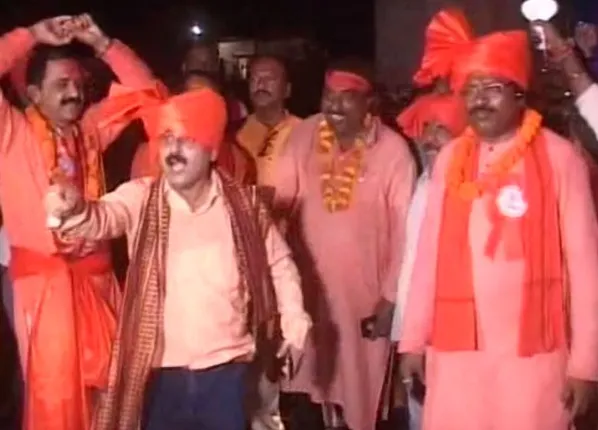 ହନୁମାନ ଜୟନ୍ତୀ ପାଇଁ ସୁରକ୍ଷା ବଳ ମଧ୍ୟରେ ସମ୍ବଲପୁର ସହର । ଶାନ୍ତିଶୃଙ୍ଖଳା ପାଇଁ ୨୭ ପ୍ଲାଟୁନ ଫୋର୍ସ ହୋଇଛନ୍ତି ମୁତୟନ