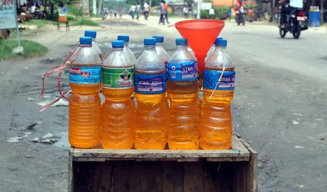 କମିବନି ପେଟ୍ରୋଲ ଓ ଡ଼ିଜେଲ ଦର ! ଲିଟର ପିଛା ଉତ୍ପାଦନ ଶୁଳ୍କ ୧ ଟଙ୍କା କମିଲେ କ୍ଷତି ହେବ ୧୩,୦୦୦ କୋଟି