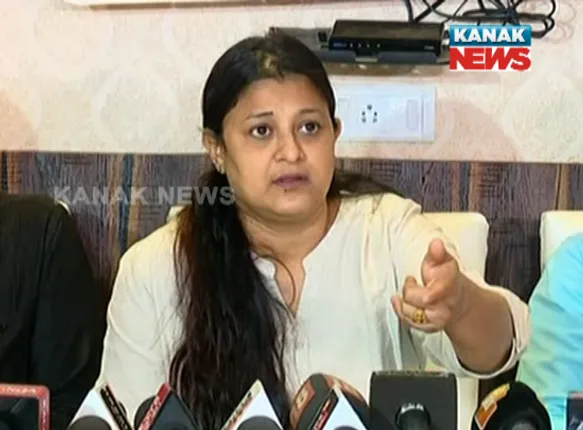 ଅଭିନେତ୍ରୀ ଉଷସୀ ମିଶ୍ରଙ୍କୁ ମାଡ ଘଟଣାରେ ପ୍ରେସମିଟ୍ କଲା ସିନେ ଆର୍ଟିଷ୍ଟ ଆସୋସିଏସନ । ଅଭିଯୁକ୍ତ ବିରୋଧରେ ଦୃଢ଼ କାର୍ଯ୍ୟାନୁଷ୍ଠାନ ପାଇଁ ଦାବି