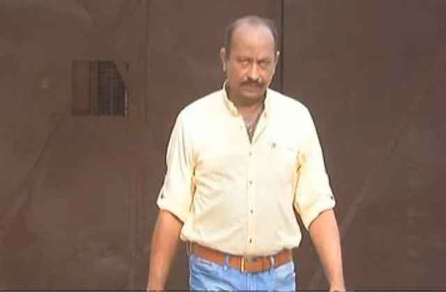 ଜେଲରୁ ମୁକୁଳିଲେ ଗ୍ୟାଙ୍ଗଷ୍ଟର ରାଜା ଆଚାର୍ଯ୍ୟ । ଜ୍ୟୋତି ମୋଟର୍ସ କର୍ମଚାରୀ ଅପହରଣ ମାମଲାରେ ମିଳିଥିଲା ବେଲ୍ । ୨୦୦୮ରୁ ବିଭିନ୍ନ ମାମଲାରେ ଜେଲରେ ଥିଲେ ରାଜା