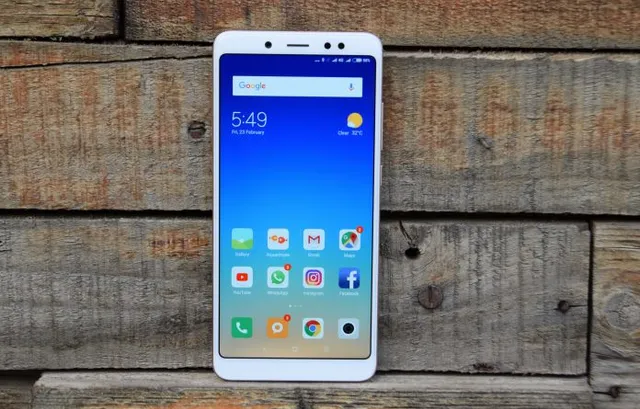 ରେଡମି ସ୍ମାର୍ଟଫୋନର ଫେଷ୍ଟିଭାଲ ଆରମ୍ଭ ! ଫୋନ୍ କିଣନ୍ତୁ, ଅନେକ ସ୍ୱତନ୍ତ୍ର ଅଫରର ଲାଭ ଉଠାନ୍ତୁ