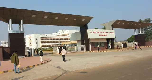 ଓଡ଼ିଶା ଏମ୍ସ ପାଇଁ ଖୁସିଖବର ! ସ୍ୱଚ୍ଛତାରେ ସାରା ଦେଶରେ ଦୁଇ ନମ୍ବରରେ ରହିଲା ଭୁବନେଶ୍ୱର ଏମ୍ସ