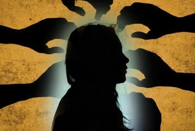 ନୀଳଗିରିରେ ଆଦିବାସୀ ମହିଳାଙ୍କୁ ଦୁଷ୍କର୍ମ ଘଟଣା ପ୍ରତିବାଦରେ ତାତିଲେ ଲୋକେ ! ନ୍ୟାୟ ଦାବିରେ ରାସ୍ତା ଅବରୋଧ