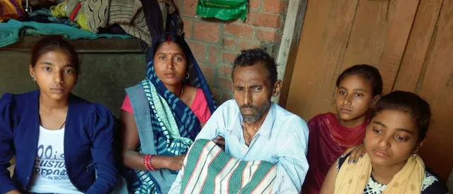 ମୁଁ ପଢିବାକୁ ଚାହେଁ ! କିନ୍ତୁ ମା’ ମନା କରୁଛି, ପଢନ୍ତୁ କ୍ୟାନସର ପୀଡିତ ଚାଷୀ ଝିଅର କୋହଭରା କାହାଣୀ ।