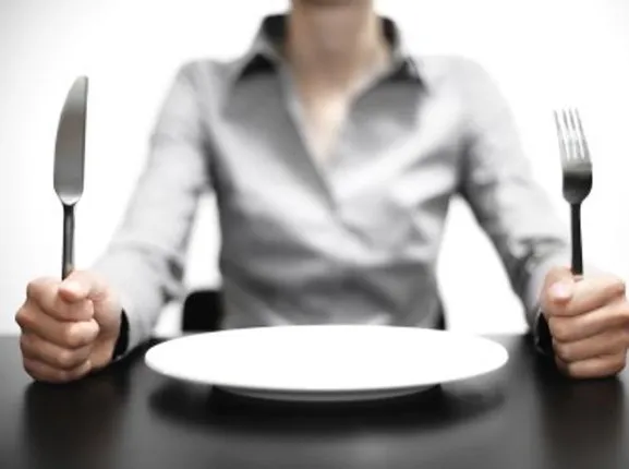 ହୋଟେଲର ଏହି ୧୦ଟି ଖାଦ୍ୟ ଆପଣଙ୍କ ପାଇଁ ହୋଇପାରେ କ୍ଷତିକାରକ : ଜାଣନ୍ତୁ କଣ ଓ ତା’ର କୁପ୍ରଭାବ ବିଷୟରେ ।