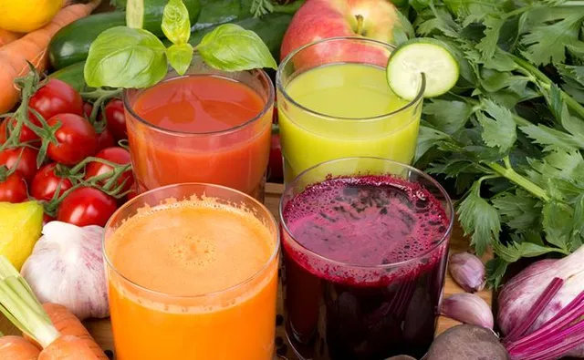 ଓଜନ ହ୍ରାସ କରାଇବା ପାଇଁ ପିଅନ୍ତୁ ଏହି ସବୁ ଜୁସ୍‌, ମିଳିବ ଅନେକ ଫାଇଦା