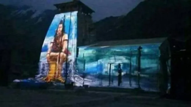 ମୋଦିଙ୍କ ପ୍ରଚାର ପାଇଁ... ! ୨୨ ମିନିଟର କେଦାରନାଥ ଭିଡ଼ିଓରେ ପଶିଲା ୫ ମିନିଟର ମୋଦିଙ୍କ ବିଜ୍ଞାପନ