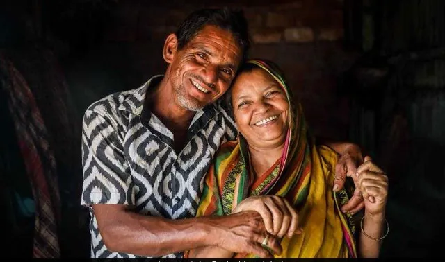 ଏମିତି ବି ହୁଏ ପ୍ରେମ ! ୫୦ ବର୍ଷ ବୟସରେ ନିଜ ପ୍ରେମିକାକୁ ବିବାହ କଲେ ଏହି ବିଧବା ମହିଳା । ଭାଇରାଲ ହେଲା ଲଭ ଷ୍ଟୋରୀ ।