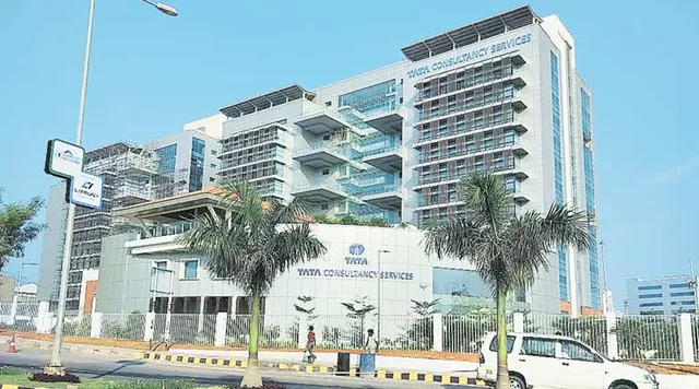 ଆଇଟି ଚାକିରି ଆଶାୟୀଙ୍କ ପାଇଁ ଖୁସି ଖବର ! ଦେଶର ସବୁଠାରୁ ବଡ଼ ସଫ୍ଟୱେର କମ୍ପାନୀର ନିଷ୍ପତି, ଚଳିତ ବର୍ଷ ୨୮ ହଜାର କ୍ୟାମ୍ପସ ନିଯୁକ୍ତି କରିବ କମ୍ପାନୀ ।