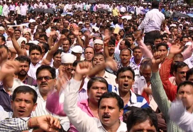 ପୁଣି ରାଜରାସ୍ତାକୁ ଓହ୍ଲାଇଲେ ଶିକ୍ଷକ : ଭୁବନେଶ୍ୱର ଲୋୟର ପିଏମଜିରେ ସ୍କୁଲ ଶିକ୍ଷକ ଏବଂ କଲେଜ ଅଧ୍ୟାପକଙ୍କ ଅହୋରାତ୍ର ଧାରଣା